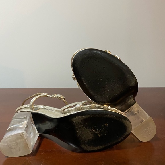 CHANEL LUCITE PlATFORM HEEL sz. 38 - Picture 4 of 8